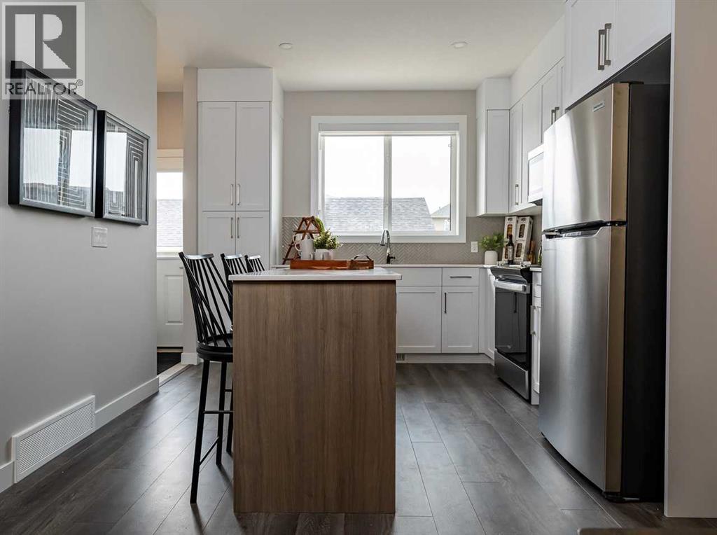 Duplex for Sale in 663 Homestead Drive NE|Calgary, Alberta T3J5V6 3