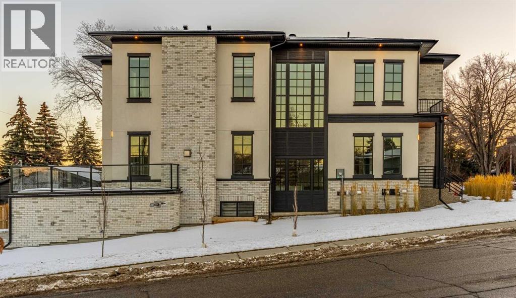 House for Sale in 2504 19A Street SW|Calgary, Alberta T2T4Z2 3