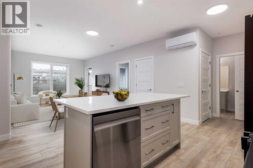 Apartment for Sale in 2204, 2117 81 Street SW|Calgary, Alberta T3H6H5 3