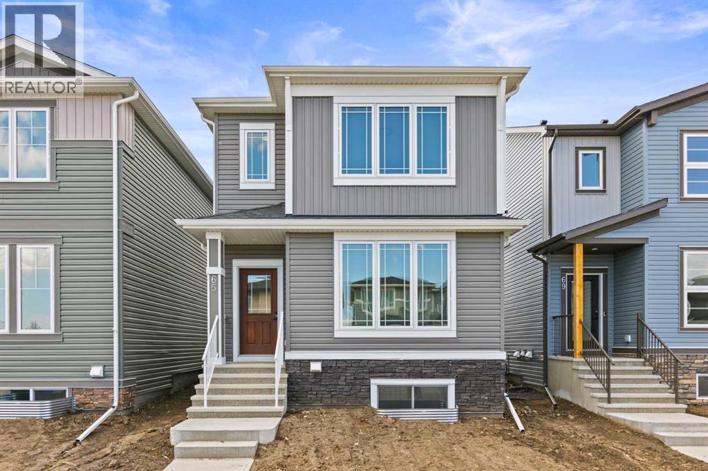 House for Sale in 65 Amblefield Heights NW|Calgary, Alberta T3P2K1 2