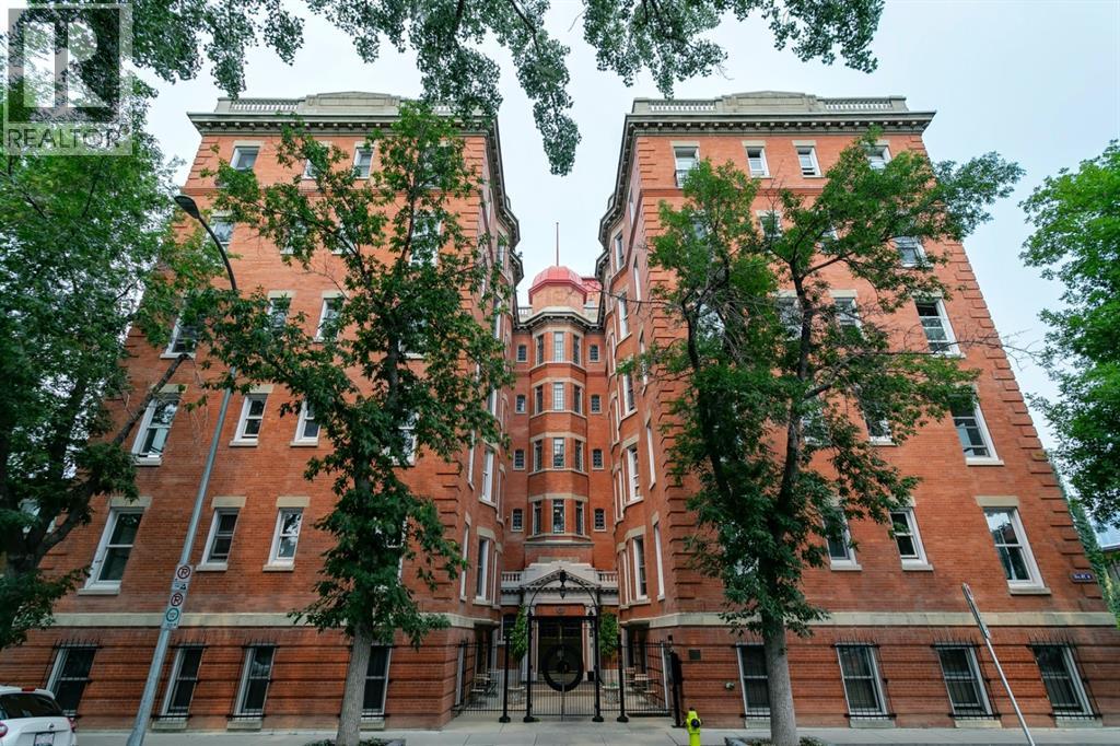 Apartment for Sale in 1, 804 18 Avenue SW|Calgary, Alberta T2T0G8