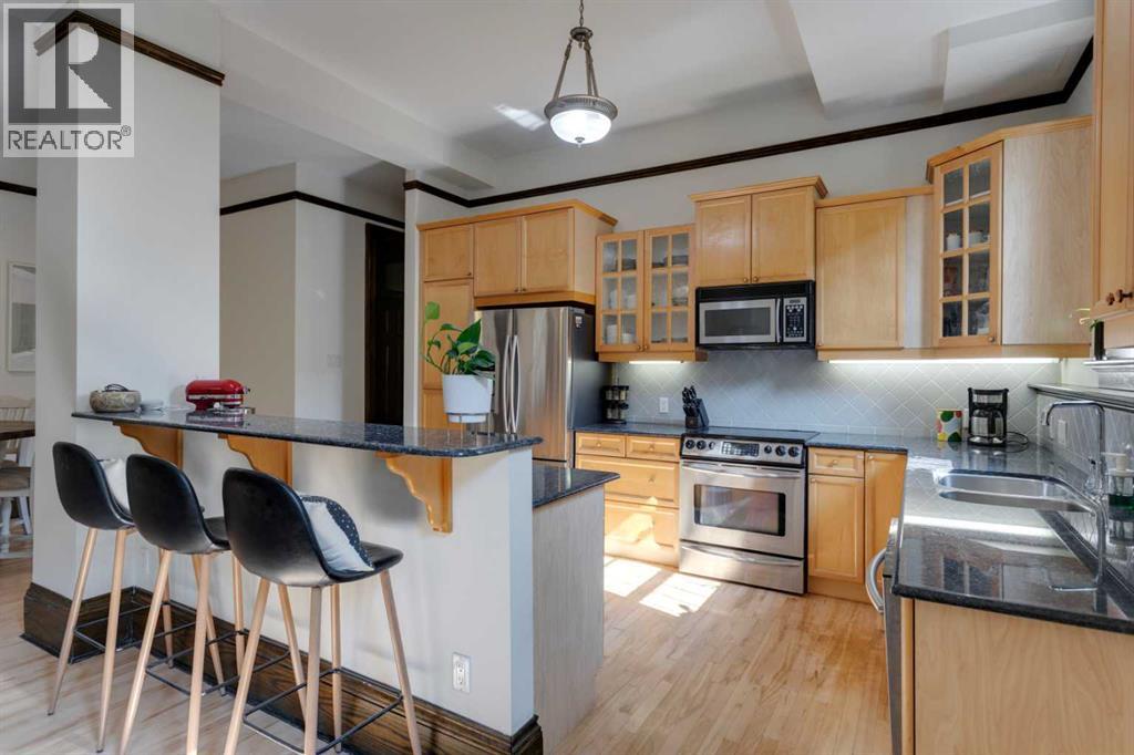 Apartment for Sale in 1, 804 18 Avenue SW|Calgary, Alberta T2T0G8 3