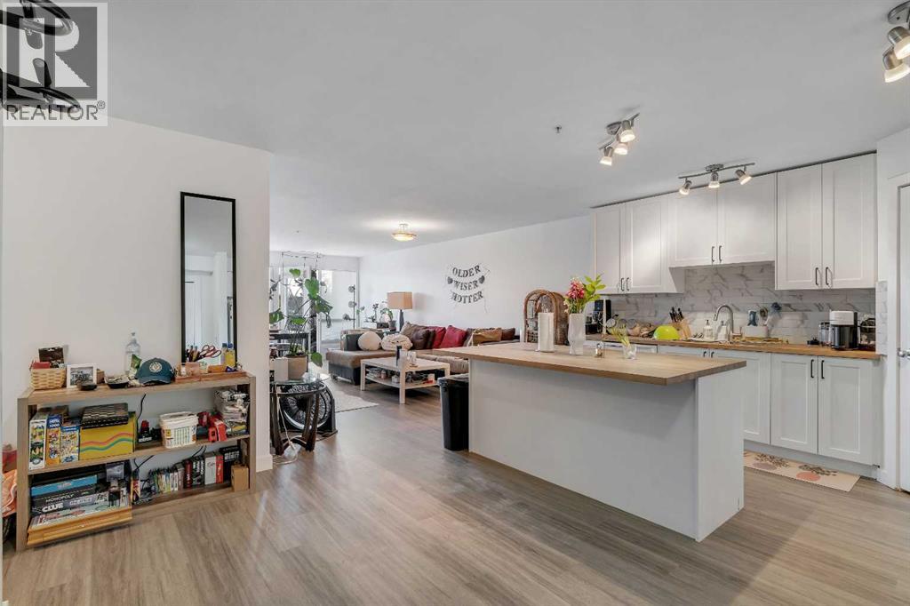 Apartment for Sale in 302, 1724 26 Avenue SW|Calgary, Alberta T2T1C8 3