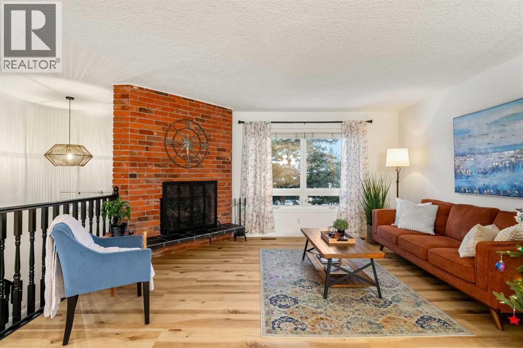 House for Sale in 13127 Lake Crimson Drive SE|Calgary, Alberta T2J3K3 3