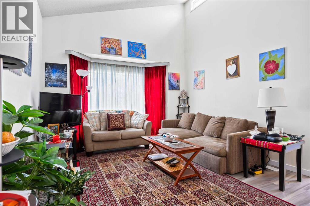 House for Sale in 44 Taraglen Place NE|Calgary, Alberta T3L2N4 4