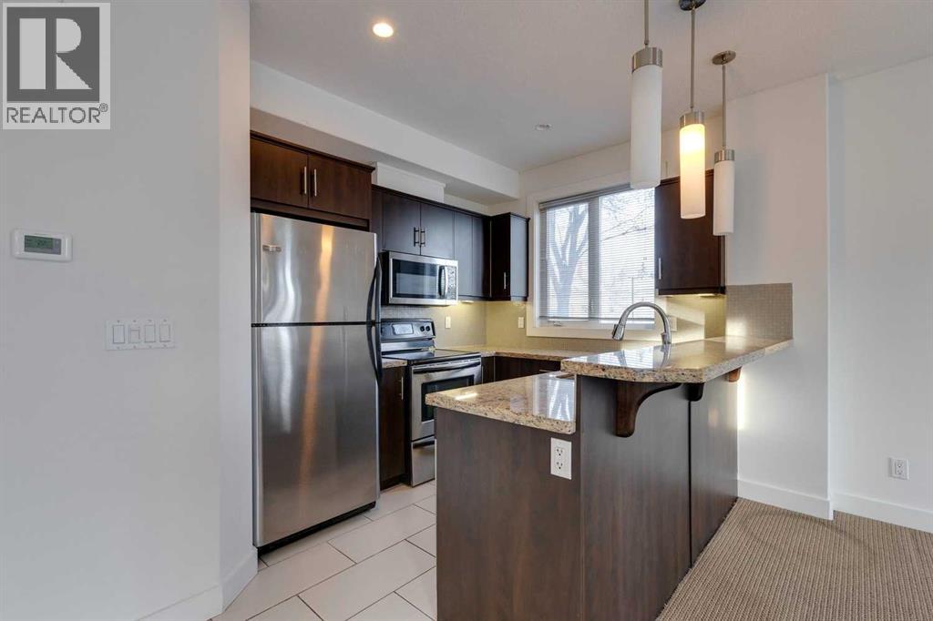 Apartment for Sale in 101, 320 12 Avenue NE|Calgary, Alberta T2E1A4 3