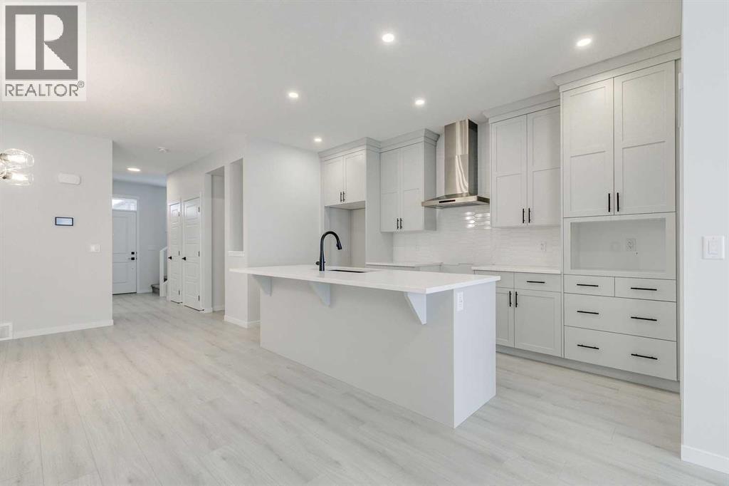 House for Sale in 186 Creekside Manor SW|Calgary, Alberta T2X6J5