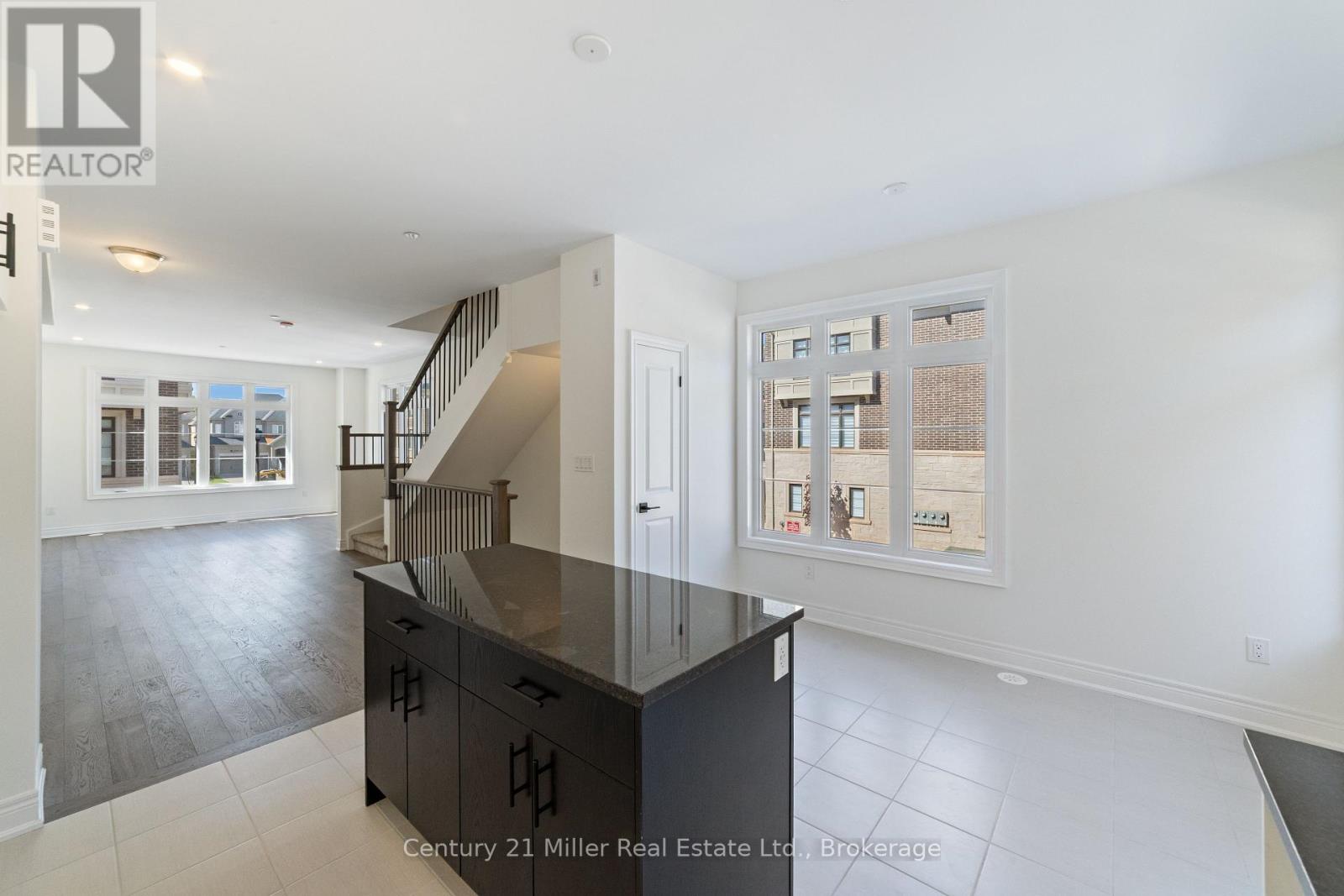 Row / Townhouse for Sale in 48 - 2140 TRAFALGAR ROAD|Oakville (RO River Oaks), Ontario L6H8A5 5