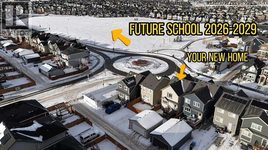 House for Sale in 317 Masters Road SE|Calgary, Alberta T3M2X3 2