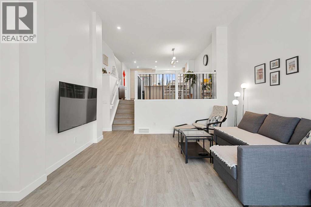 House for Sale in 317 Masters Road SE|Calgary, Alberta T3M2X3 5