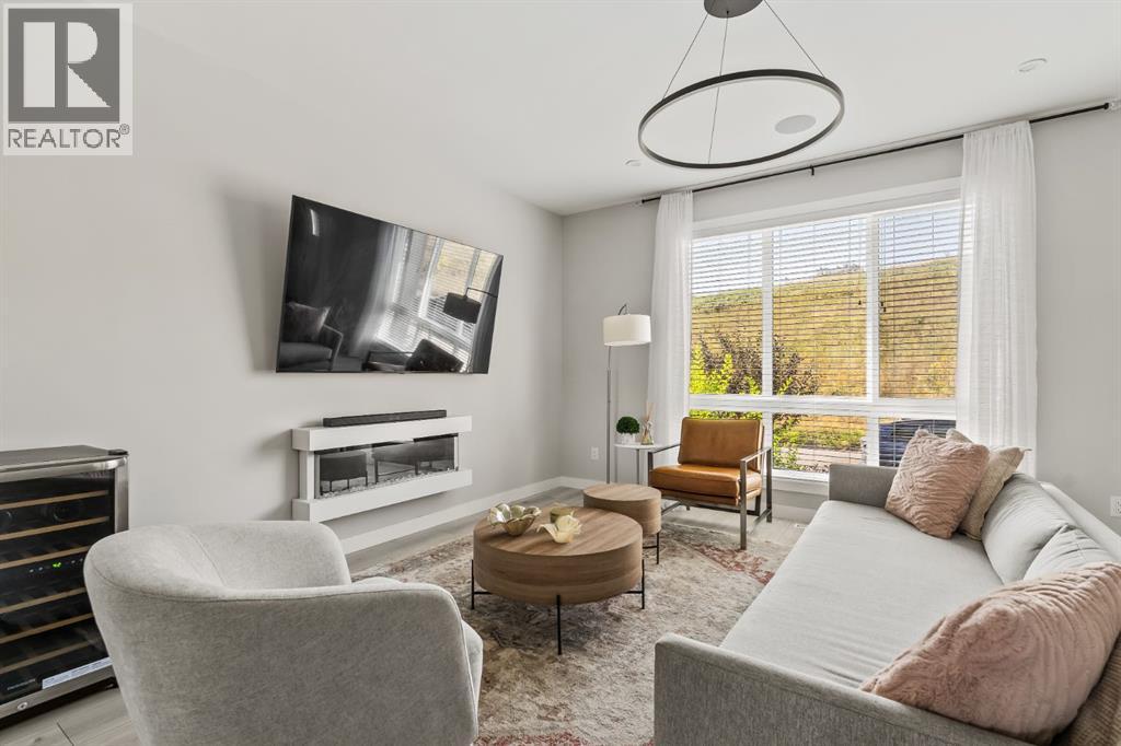 Row / Townhouse for Sale in 3048 85 Street SW|Calgary, Alberta T3H6C7 3