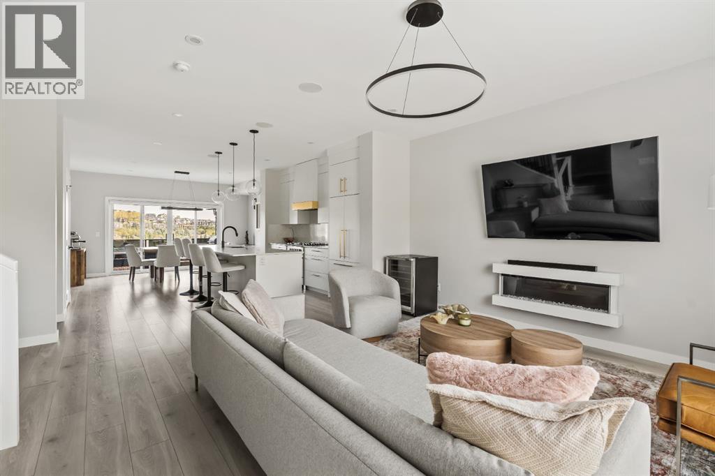 Row / Townhouse for Sale in 3048 85 Street SW|Calgary, Alberta T3H6C7 5