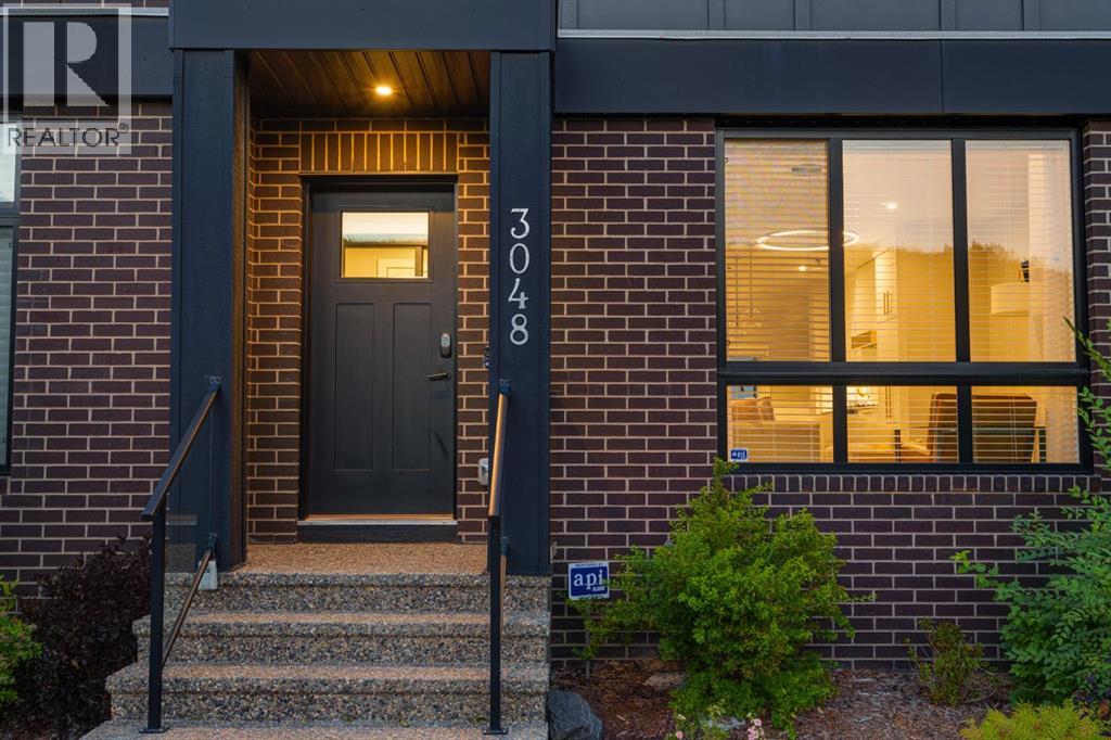 Row / Townhouse for Sale in 3048 85 Street SW|Calgary, Alberta T3H6C7 2