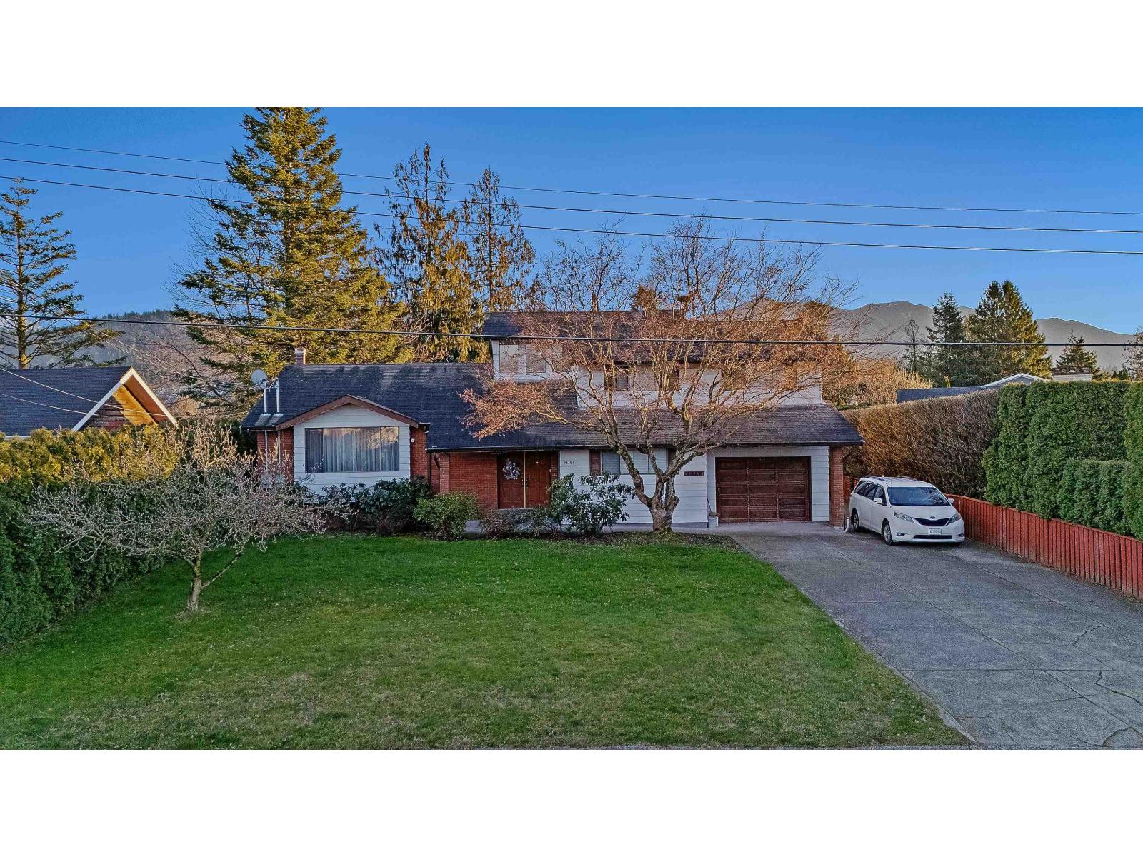 For sale: 46194 GREENWOOD DRIVE, Sardis East Vedder, Chilliwack ...