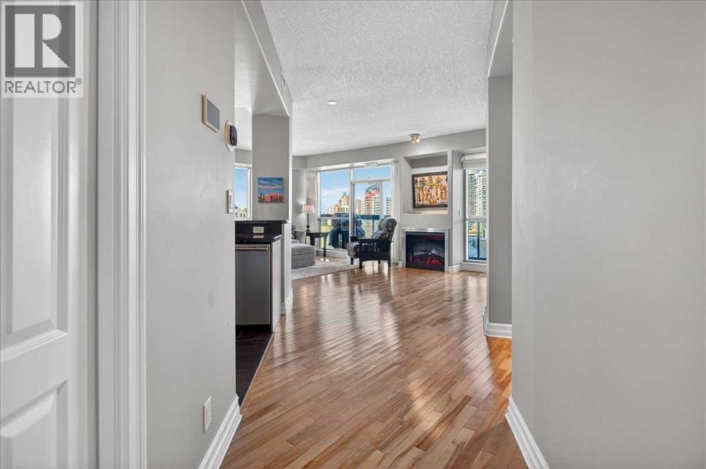 Apartment for Sale in 1805, 836 15 Avenue SW|Calgary, Alberta T2R1S2 4