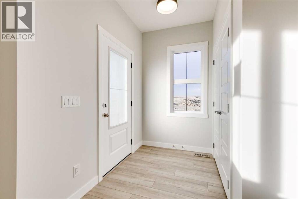 Duplex for Sale in 6 Drystone Way NW|Calgary, Alberta T3R1E7 3