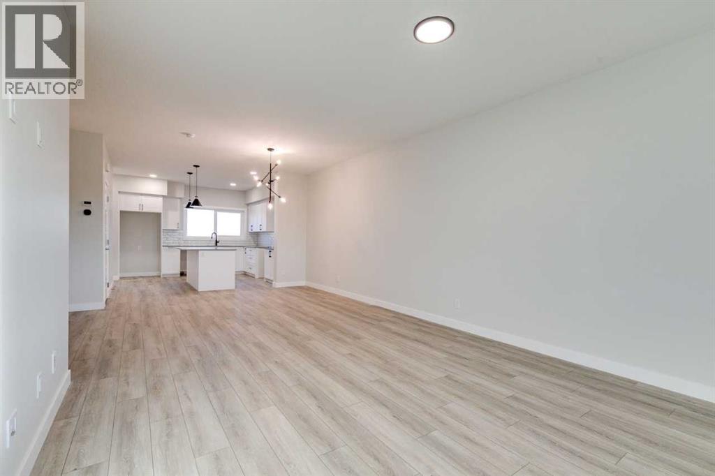 Duplex for Sale in 6 Drystone Way NW|Calgary, Alberta T3R1E7 4