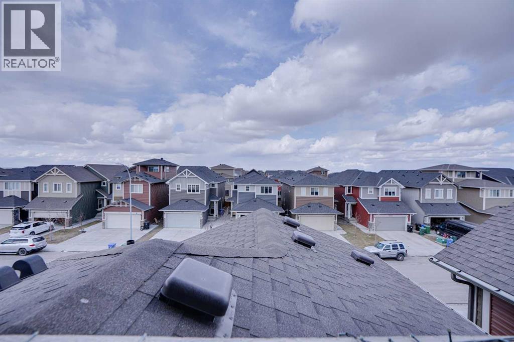 House for Sale in 126 Saddlestone Park NE|Calgary, Alberta T3J0Z5 5