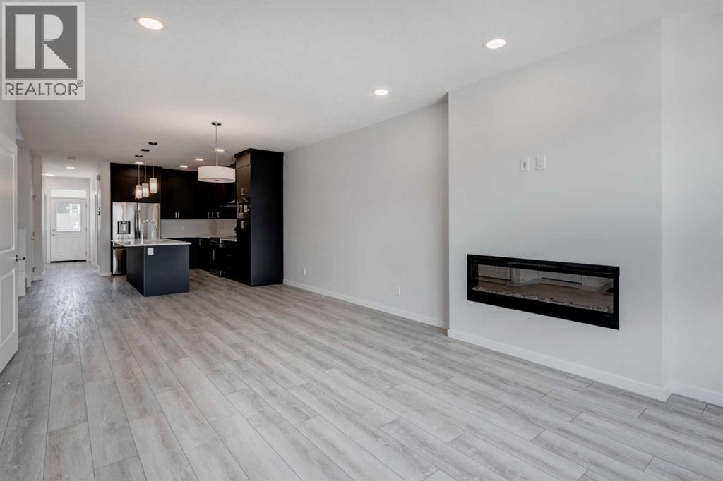 Duplex for Sale in 905 Livingston View NE|Calgary, Alberta T3P2K6 4