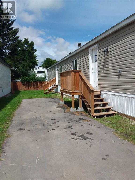 Mobile Home for Sale in 4, 6220 17 Avenue SE|Calgary, Alberta T2A0W6 5