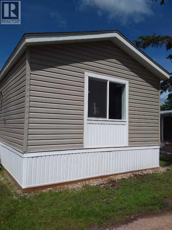 Mobile Home for Sale in 4, 6220 17 Avenue SE|Calgary, Alberta T2A0W6