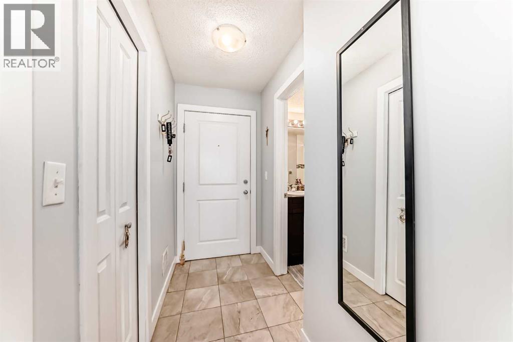 Apartment for Sale in 314, 5 Saddlestone Way NE|Calgary, Alberta T3J0S2 4