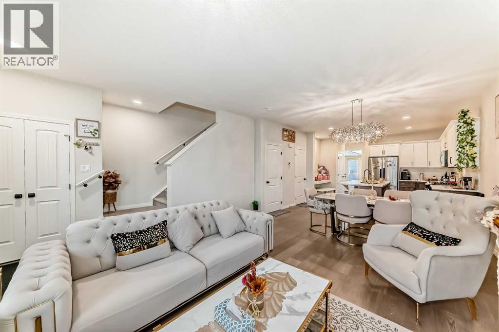 House for Sale in 235 Cornerbrook Road NE|Calgary, Alberta T3N2J3 5