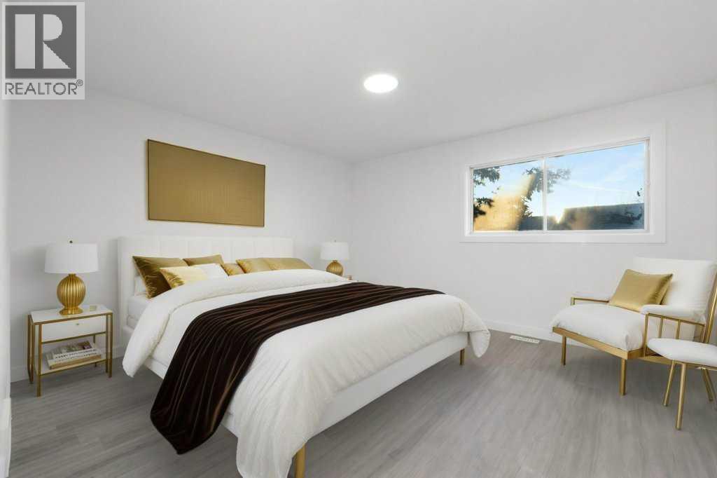 House for Sale in 361 Martinwood Place NE|Calgary, Alberta T3J3H7 4