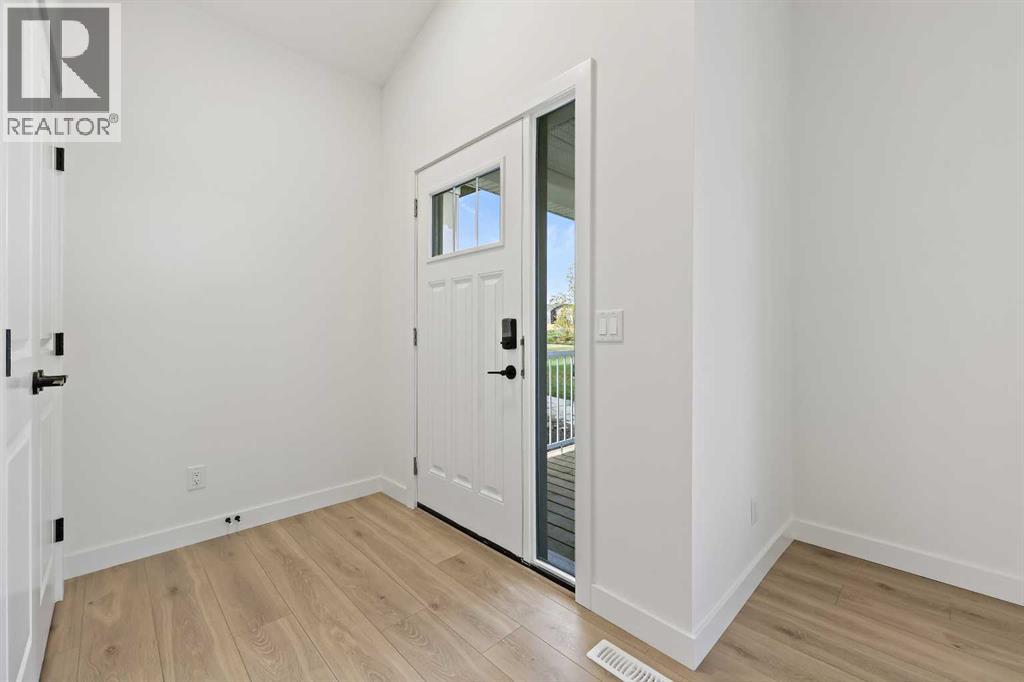 House for Sale in 116 Mitchell Walk NW|Calgary, Alberta T3R2G2 4