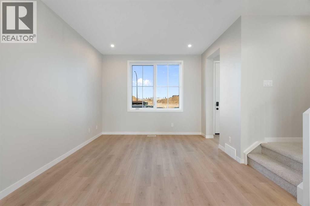 Duplex for Sale in 1477 Rangeview Drive SE|Calgary, Alberta T3S0K5 5