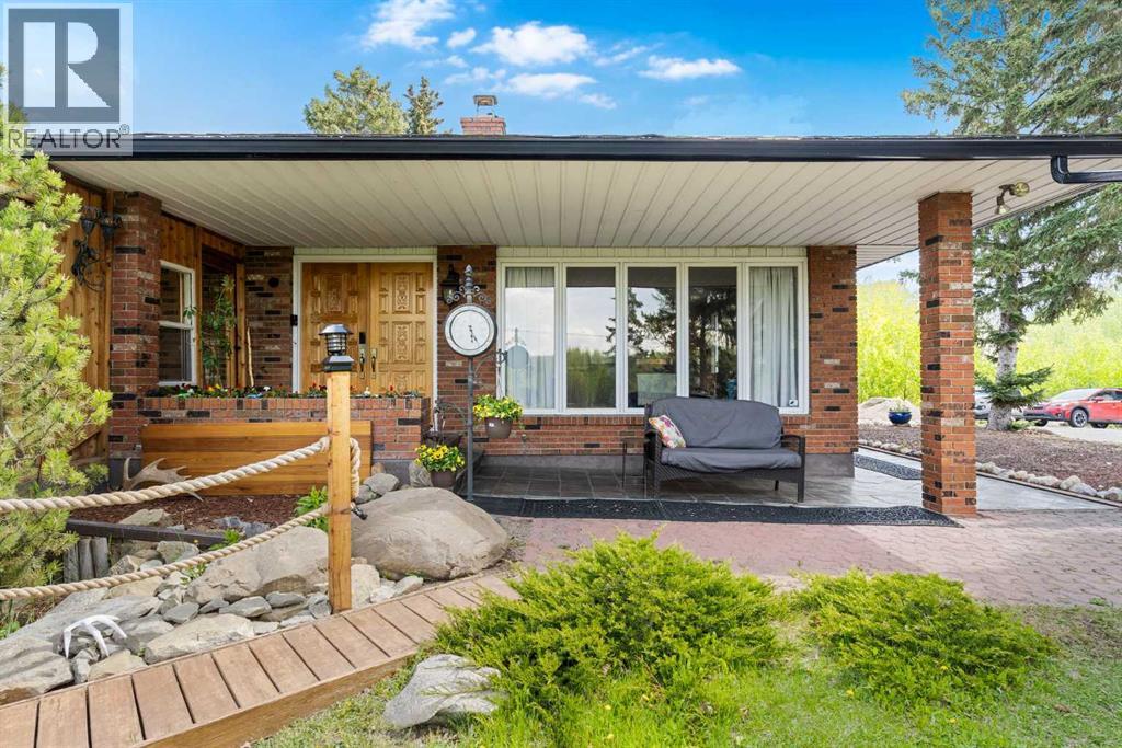 House for Sale in 24157 Meadow Drive|Rural Rocky View County, Alberta T3R1A8 4