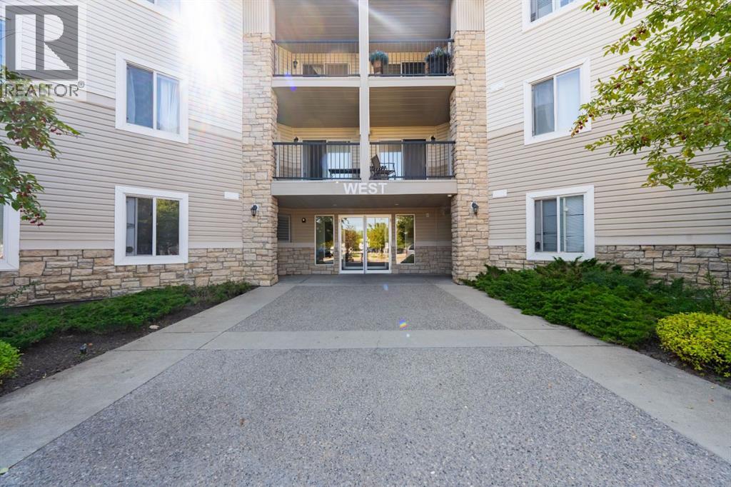 Apartment for Sale in 1102, 2395 Eversyde Avenue SW|Calgary, Alberta T2Y0B4 3