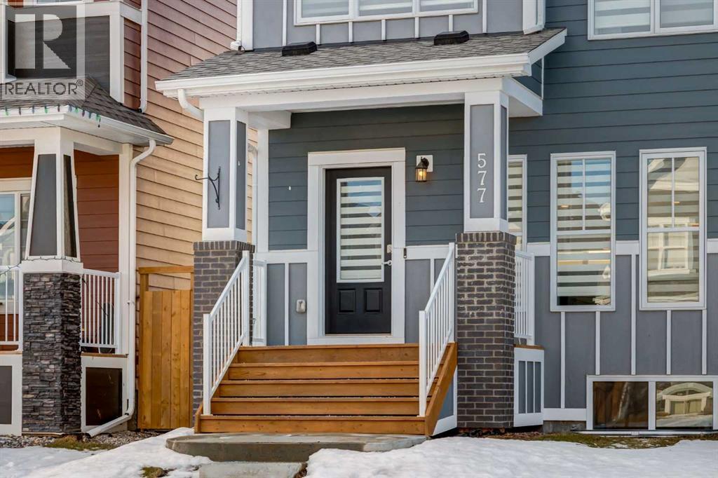 House for Sale in 577 Masters Road SE|Calgary, Alberta T3M2W3 3