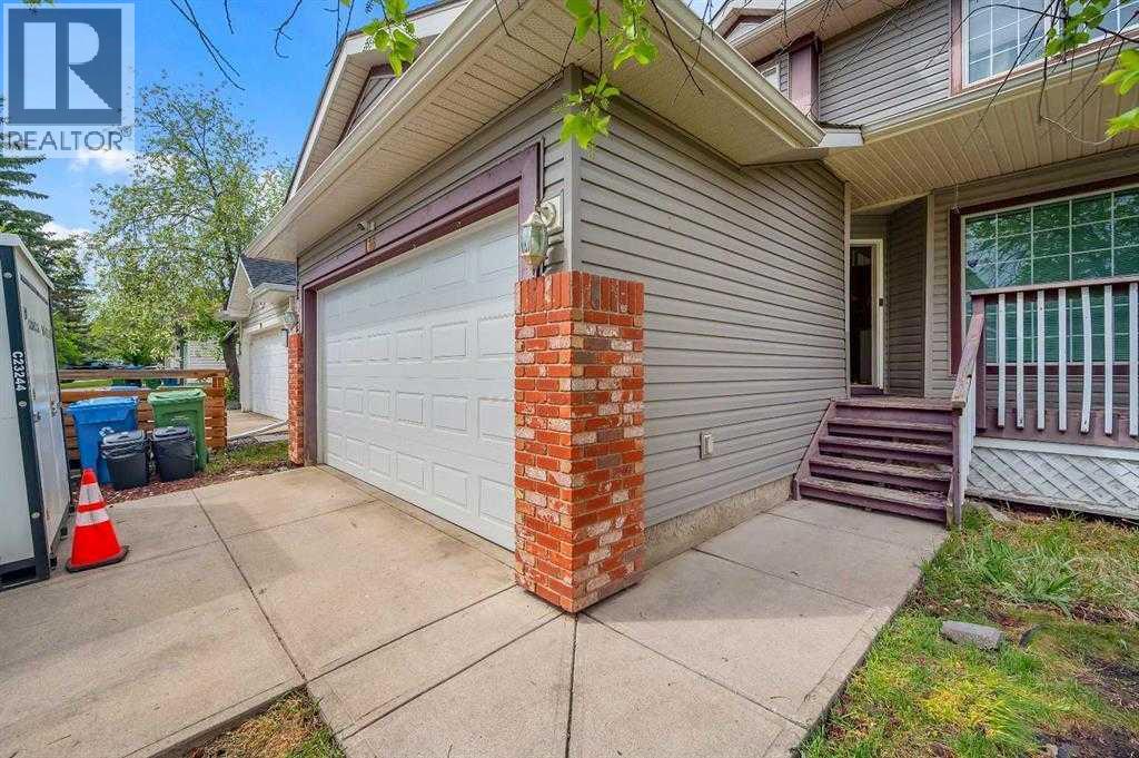 House for Sale in 166 Somerset Drive SW|Calgary, Alberta T2Y3H7 3