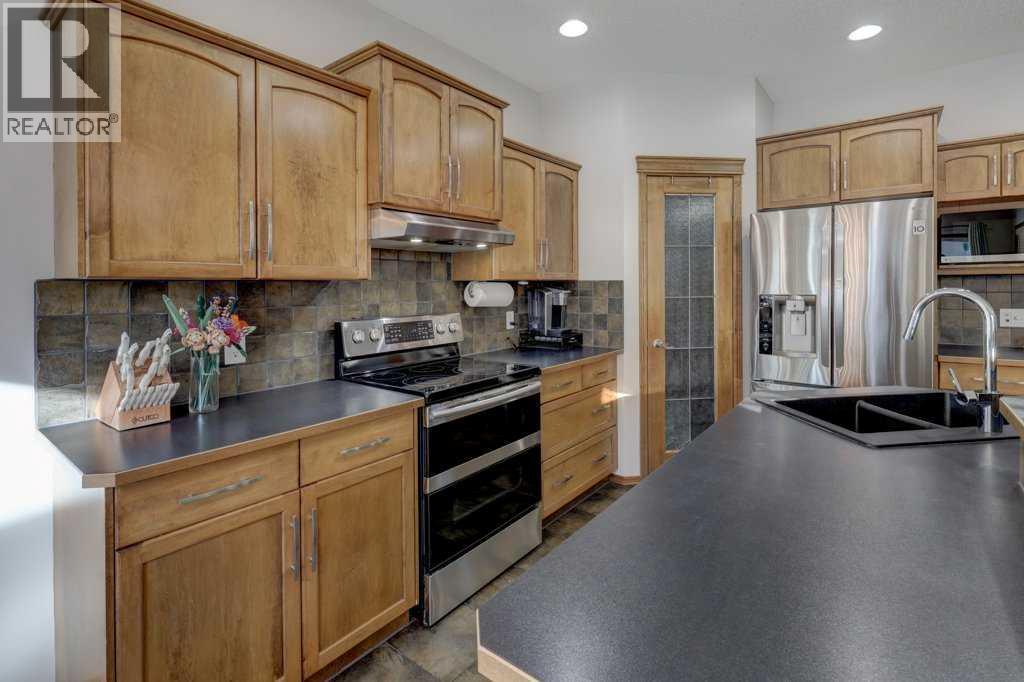 House for Sale in 463 Cranfield Gardens SE|Calgary, Alberta T3M1H9 4