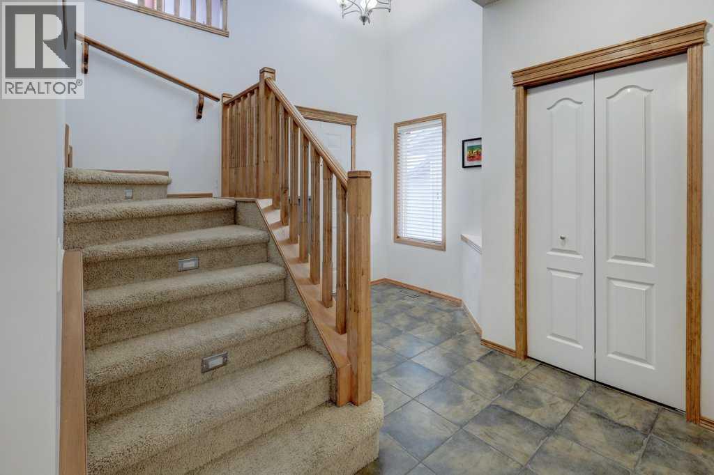 House for Sale in 463 Cranfield Gardens SE|Calgary, Alberta T3M1H9 2