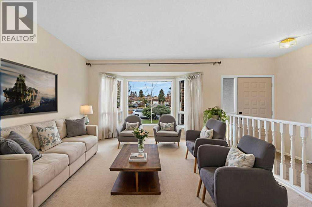 House for Sale in 31 Edforth Way NW|Calgary, Alberta T3A3V5 4