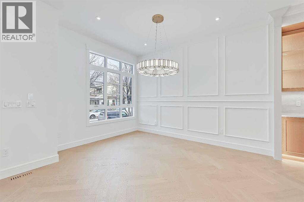 House for Sale in 1739 48 Avenue SW|Calgary, Alberta T2T2T2 4