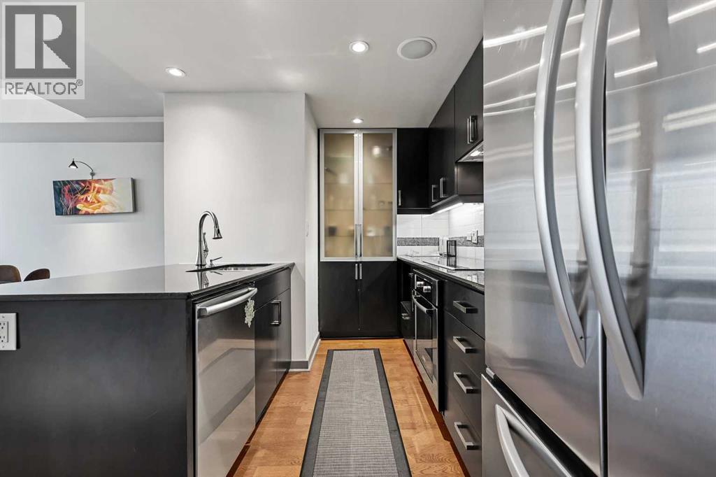 Apartment for Sale in 1708, 888 4 Avenue SW|Calgary, Alberta T2P0K4 5