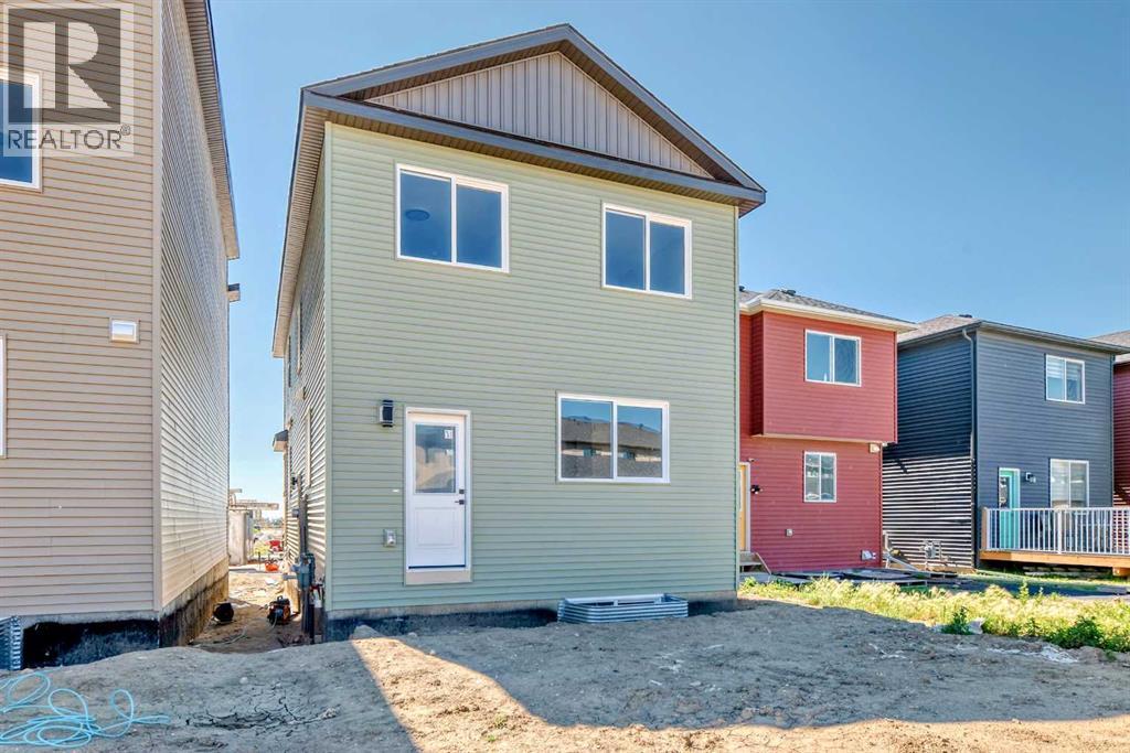 House for Sale in 112 Belvedere Park SE|Calgary, Alberta T2A8A1 2