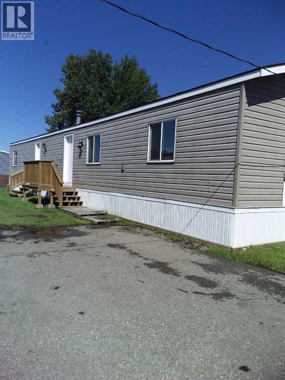 Mobile Home for Sale in 215, 6220 17 Avenue SE|Calgary, Alberta T2A0W6 2