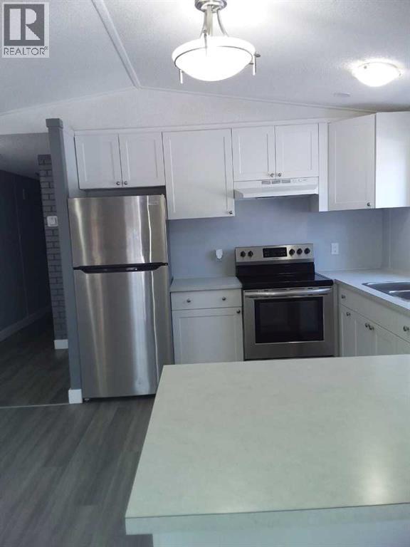 Mobile Home for Sale in 215, 6220 17 Avenue SE|Calgary, Alberta T2A0W6 5