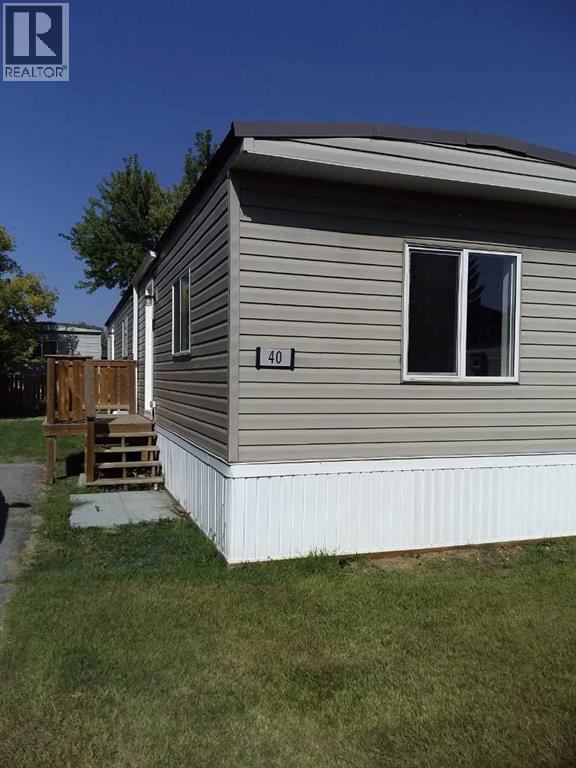 Mobile Home for Sale in 40, 6220 17 Avenue SE|Calgary, Alberta T2A0W6