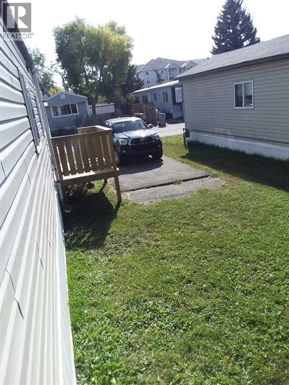 Mobile Home for Sale in 40, 6220 17 Avenue SE|Calgary, Alberta T2A0W6 2