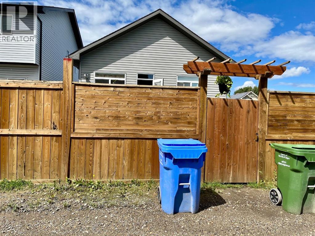 House for Sale in 170 Walgrove Terrace SE|Calgary, Alberta T2X4E6 3