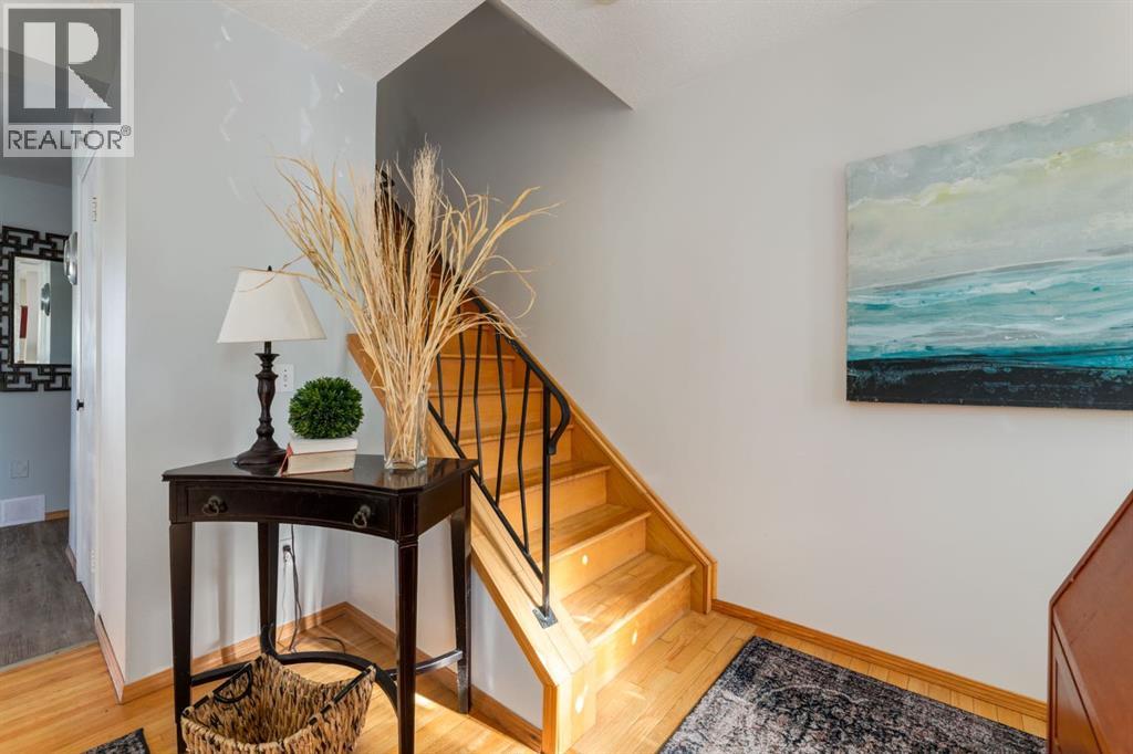 Duplex for Sale in 90 Allandale Close SE|Calgary, Alberta T2H1V9 5