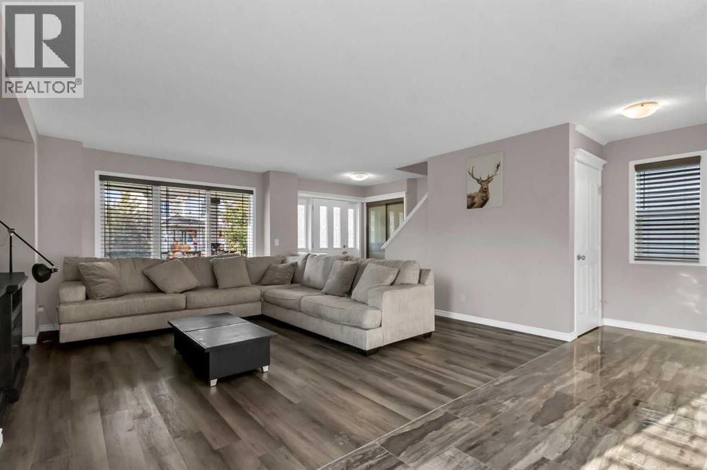 House for Sale in 178 Evansmeade Common NW|Calgary, Alberta T3P1E8 5