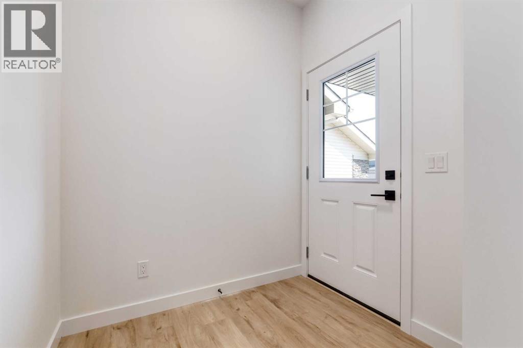 House for Sale in 357 Heartwood Park SE|Calgary, Alberta T3S0S4 2