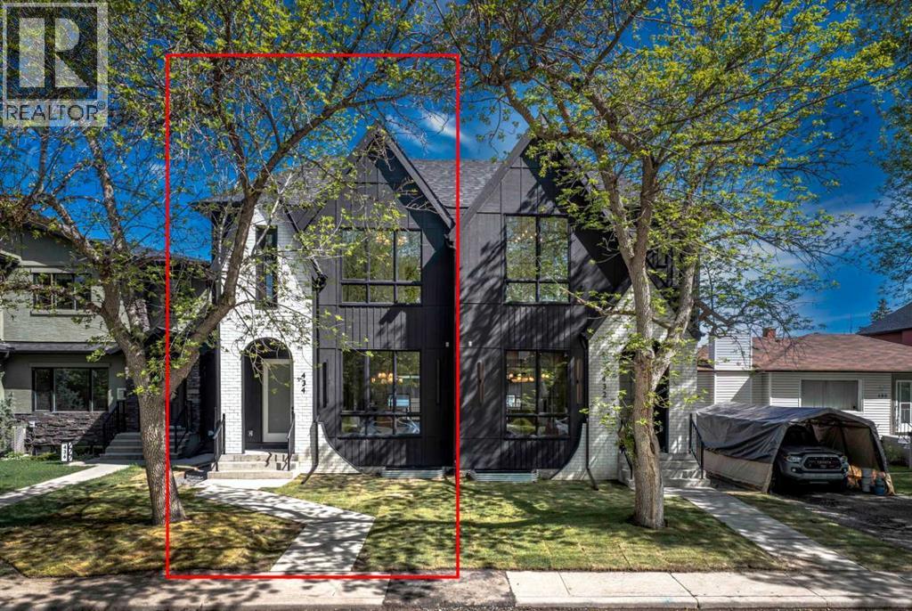 Duplex for Sale in 434 23 Avenue NW|Calgary, Alberta T2M1S4 2