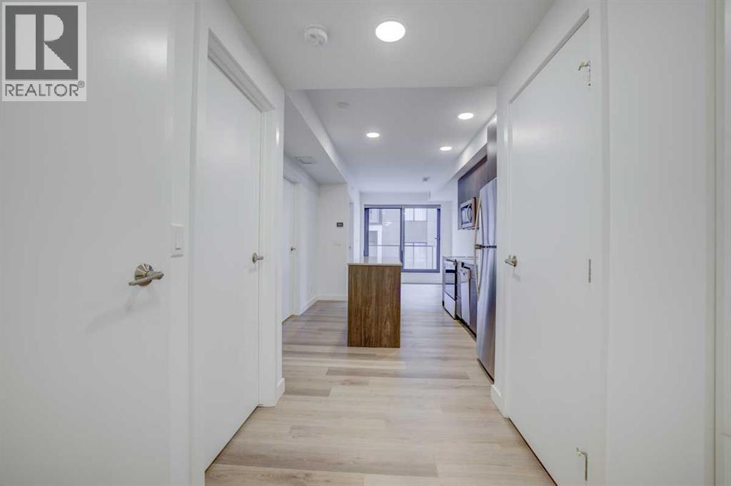 Apartment for Sale in 203, 123 4 Street NE|Calgary, Alberta T2E8K3 3